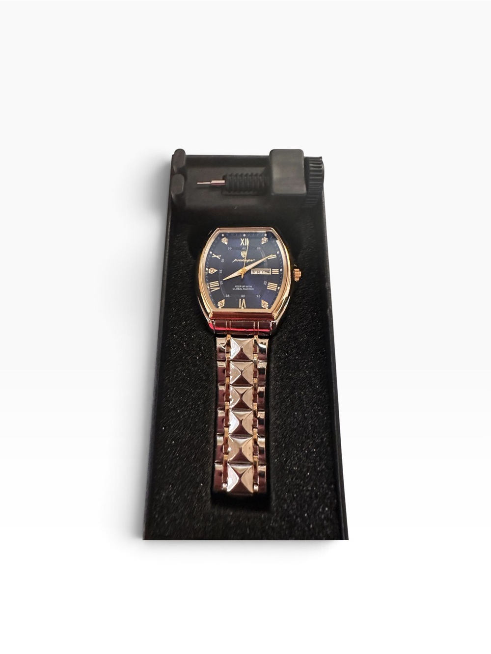 wGold-Tone Smartwatch with Blue Dial and Pyramid-Link Bracelet